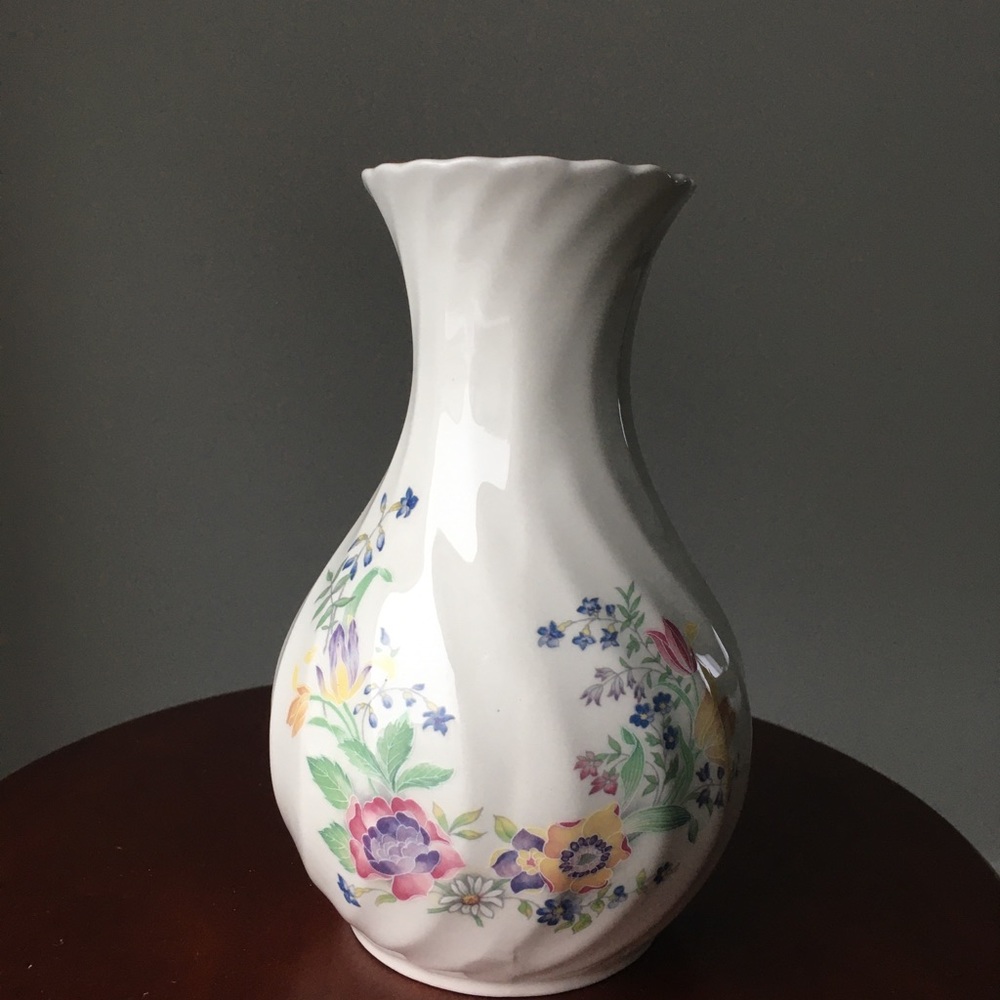 Vintage Sadler England Procelain Gold Floral Vase